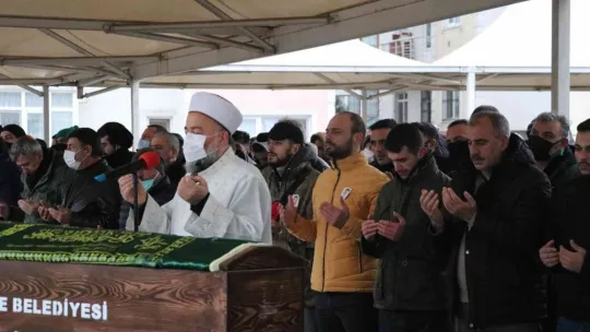 Tolga Görez toprağa verildi