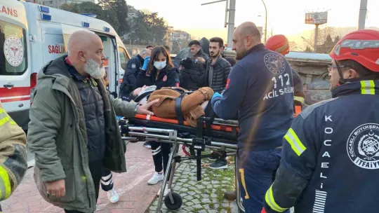 Cip ile çarpışan hafif ticari araç takla attı: Yaralılar var