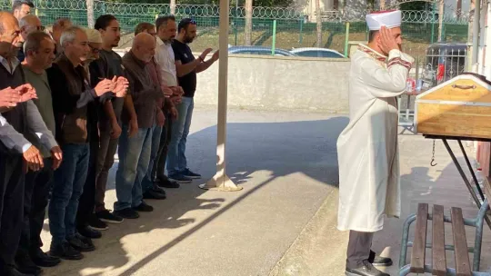 AVM'den düşen genç son yolculuğuna uğurlandı