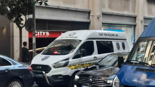 AVM'den düşen genç son yolculuğuna uğurlandı