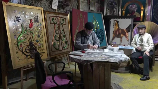 Çivi ve telin ustası: 71 yaşında sanatı yaşatıyor