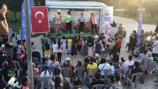 Çocuklardan Bi Dünya Eğlence'ye yoğun ilgi