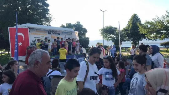 Çocuklardan Bi Dünya Eğlence'ye yoğun ilgi