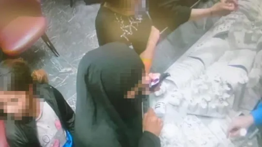 Çocukları hırsızlığa alet ettiler