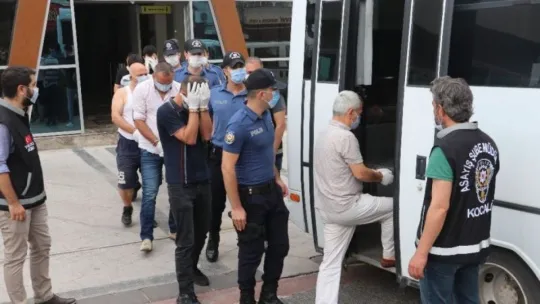 Çok sayıda firmayı dolandıran nakliyecilerden 5'i tutuklandı
