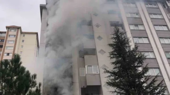 Yangın faciası: 1 ağır yaralı, 4 kişi dumandan etkilendi