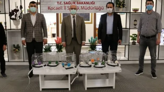 COVİD-19 tedavisinde kullanılan helmet maske üretildi