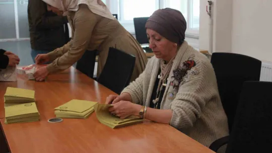 Gümrük kapılarında oy kullanma başladı