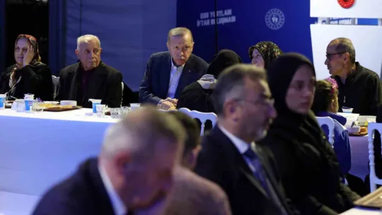 Cumhurbaşkanı Erdoğan: Amacımız deprem bölgesini ayağa kaldırmak