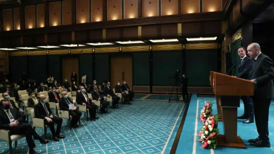 Erdoğan: Yoğun bir diplomasi trafiği yürütüyoruz