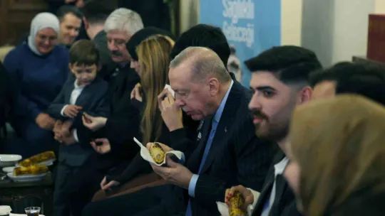 Cumhurbaşkanı Erdoğan: Benim bayrağım yerde duramaz