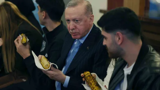 Cumhurbaşkanı Erdoğan: Benim bayrağım yerde duramaz