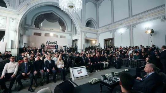 Cumhurbaşkanı Erdoğan: Benim bayrağım yerde duramaz