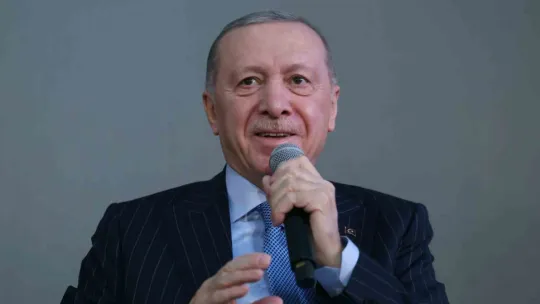 Cumhurbaşkanı Erdoğan: Benim bayrağım yerde duramaz