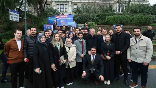 Erdoğan, Boğaziçi Üniversiteli öğrencilerle kampüste yürüdü