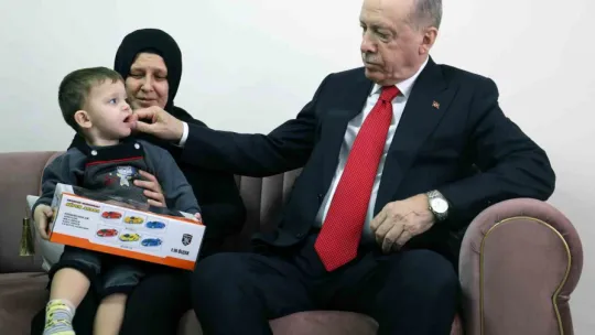 Erdoğan'dan patlamada ölen işçilerin ailelerine ziyaret