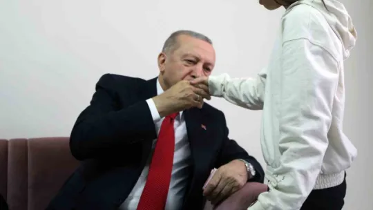 Erdoğan'dan patlamada ölen işçilerin ailelerine ziyaret