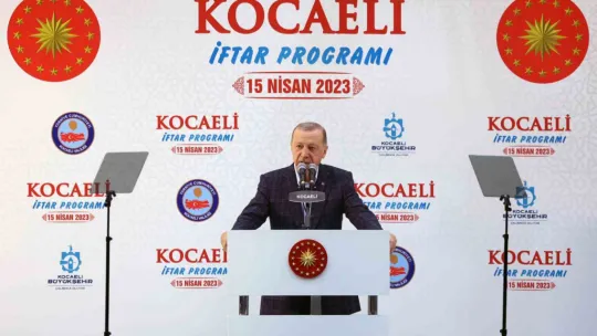 Cumhurbaşkanı Erdoğan depremzedeler ile iftarda buluştu