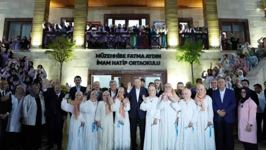 Cumhurbaşkanı Erdoğan, Müzehhibe Fatma Aydın İmam Hatip Ortaokulu'nu açtı