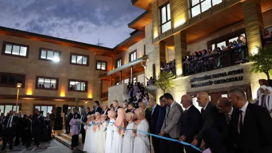 Cumhurbaşkanı Erdoğan, Müzehhibe Fatma Aydın İmam Hatip Ortaokulu'nu açtı