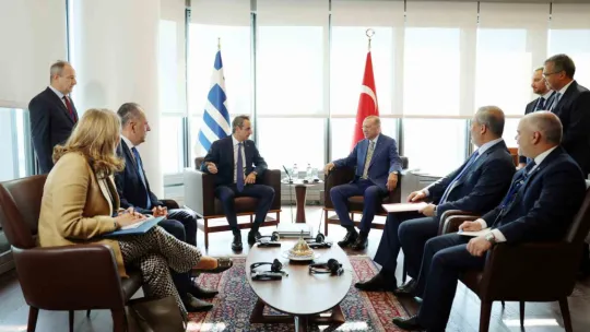 Cumhurbaşkanı Erdoğan, Yunanistan Başbakanı Miçotakis'i kabul etti