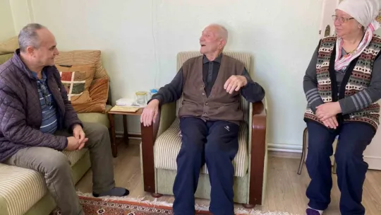 Cumhuriyet ile aynı yaşta, yüzünde tarihin izlerini taşıyor