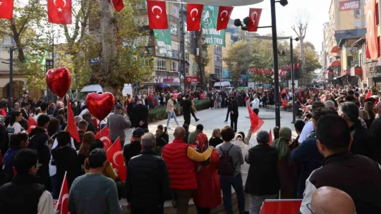 Cumhuriyet'in 101. yılını zeybekle kutladılar