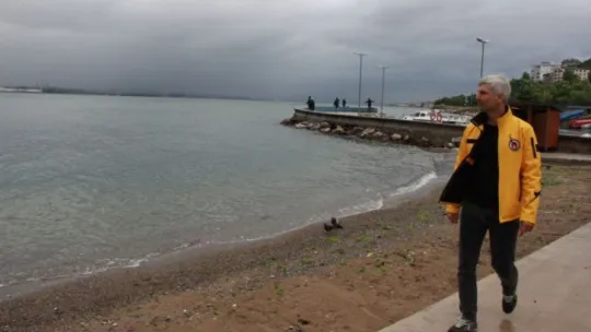 Çürüyen deniz salyası dehşete düşürdü!