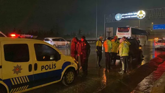 D-100'de bariyerlere çarptı