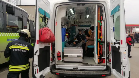 Halk otobüsü kazaya karıştı: Yaralılar var!