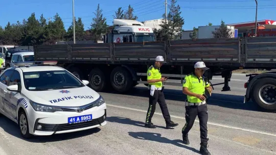 D-100'de zincirleme kaza: 1 yaralı