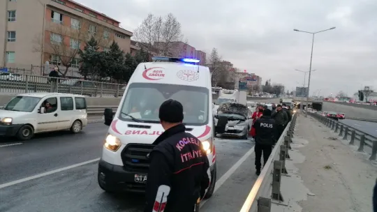 D-100'de zincirleme kazada bir araçta yangın çıktı