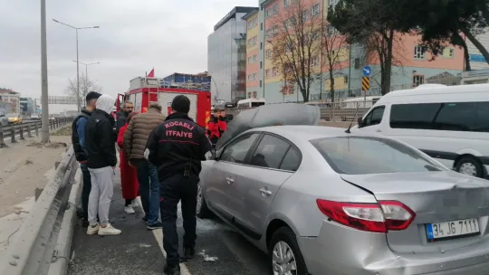 D-100'de zincirleme kazada bir araçta yangın çıktı