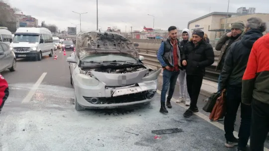 D-100'de zincirleme kazada bir araçta yangın çıktı