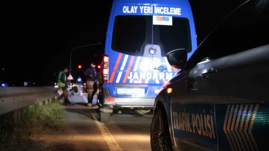 D-100 kara yolunda elektrikli bisiklet ile motosiklet çarpıştı: 1 ölü, 1 yaralı