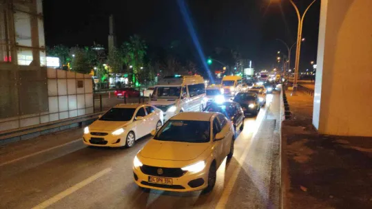 İzmit'te şüpheli çanta fünyeyle patlatıldı