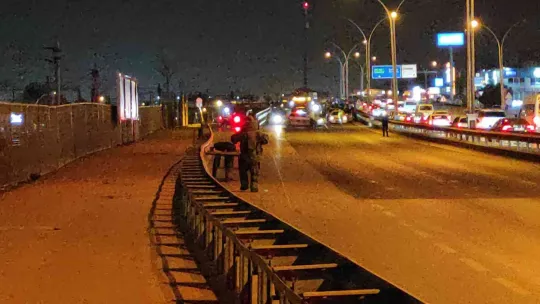 İzmit'te şüpheli çanta fünyeyle patlatıldı