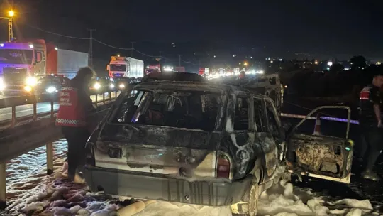 Sakarya'da otomobilde yanarak can verdi