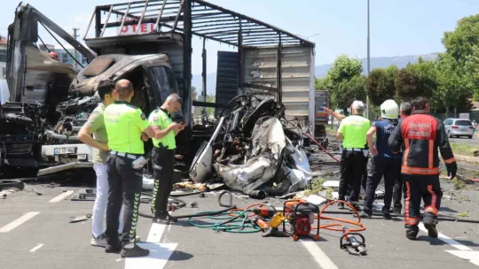 Kontrolden çıkan tır karşı şeride geçerek faciaya yol açtı: 1 ölü, 2 yaralı