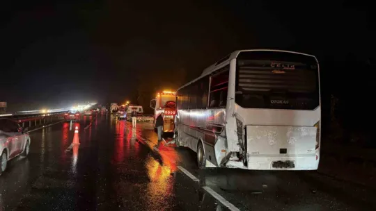 D-650 kara yolunda zincirleme kaza: 12 yaralı