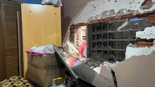 Dairenin zili çalınca yatak odasının yıkıldığını öğrendi