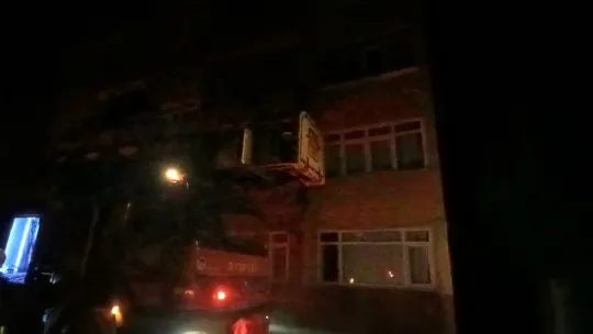 Dakikalar önce ayrıldığı evde yangın çıktı