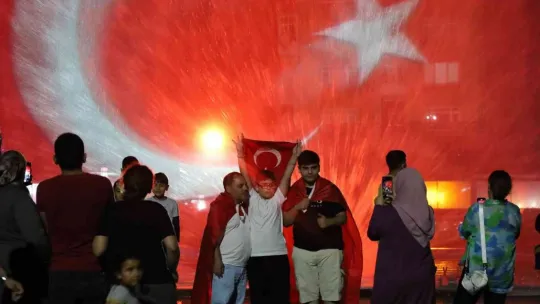 Darbe girişiminde ailesiyle helalleşip sokağa çıktı, 14 yaşında gazi oldu