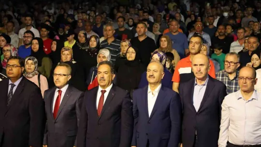 Darbe girişiminde ailesiyle helalleşip sokağa çıktı, 14 yaşında gazi oldu