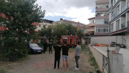 Darıca'da kömürlük yangını
