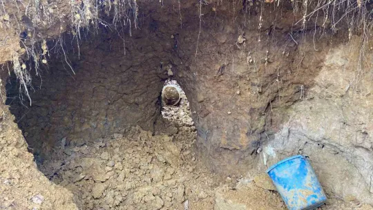 Define avcıları köyü köstebek yuvasına çevirdi