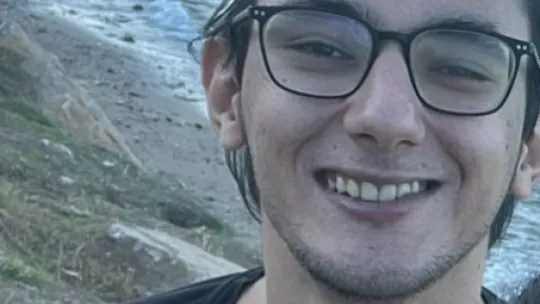 Denizde boğulan genç son yolculuğuna uğurlandı