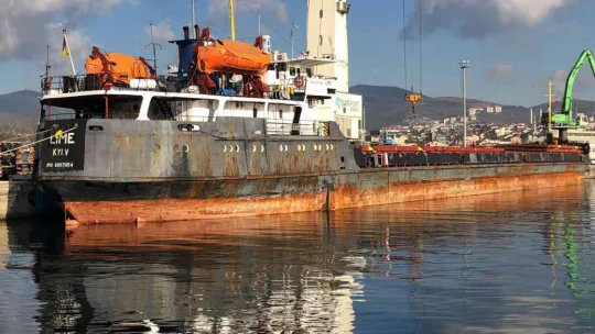 Denizi kirleten gemiye milyonluk ceza!