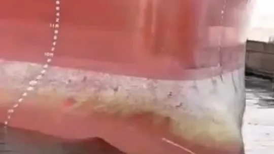 Denizi şehir çöplüğüne çevirdiler