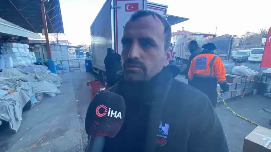 Deprem bölgesinde binlerce kişiye sıcak yemek